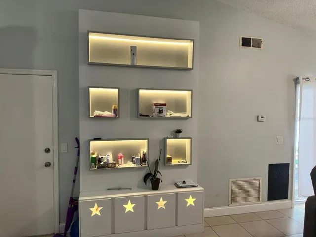 $349,900 | 173 Lake Drive, Orlando, FL 32835