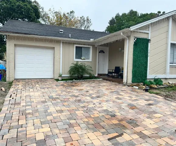 $349,900 | 173 Lake Drive, Orlando, FL 32835