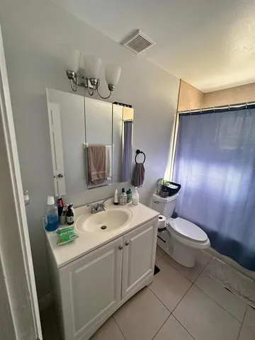 $349,900 | 173 Lake Drive, Orlando, FL 32835