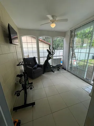 $349,900 | 173 Lake Drive, Orlando, FL 32835