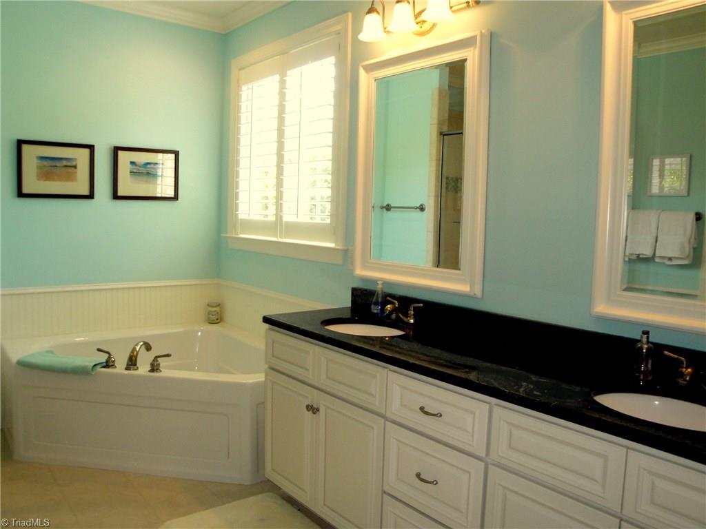 2259 Renaissance Lane High Point, NC 27262 - Photo 14 of 23 Gallery Image 14