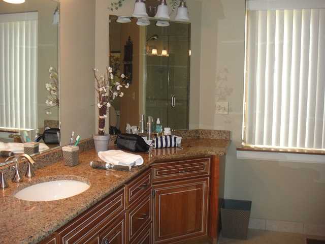 775 Box Canyon Court Rochester, MI 48309 - Photo 8 of 16 31054683-7.JPG