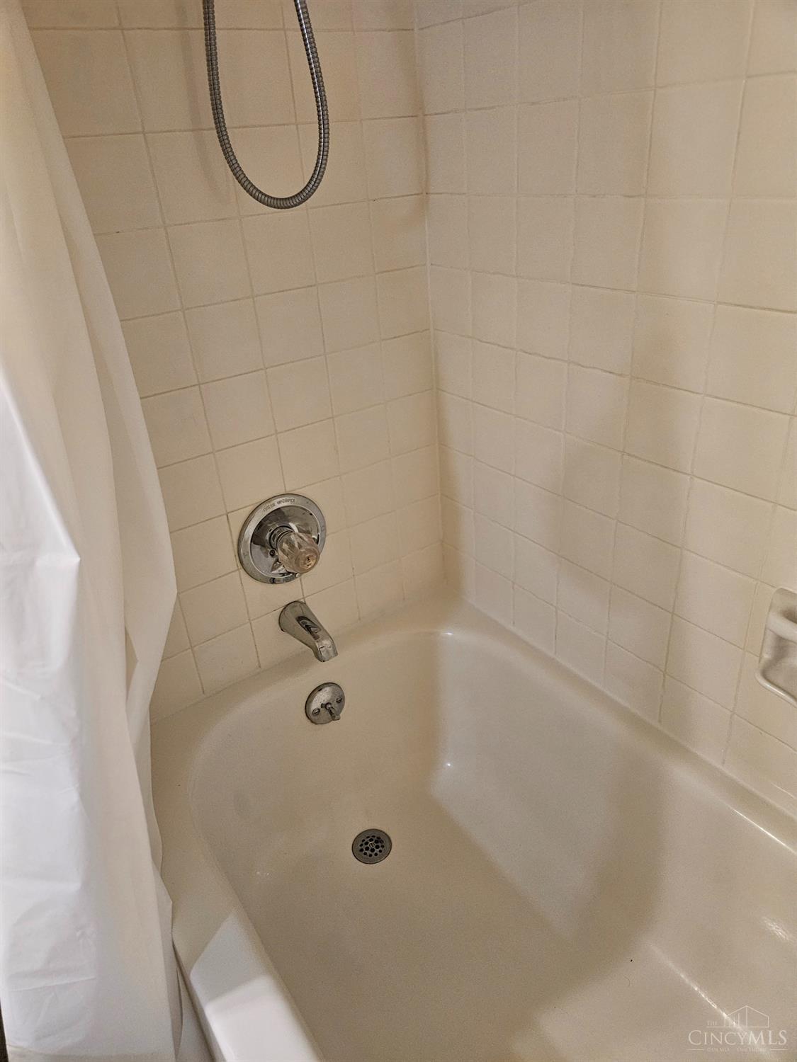 7280 East Galbraith Road, Unit 22B Cincinnati, OH 45243 - Photo 31 of 34