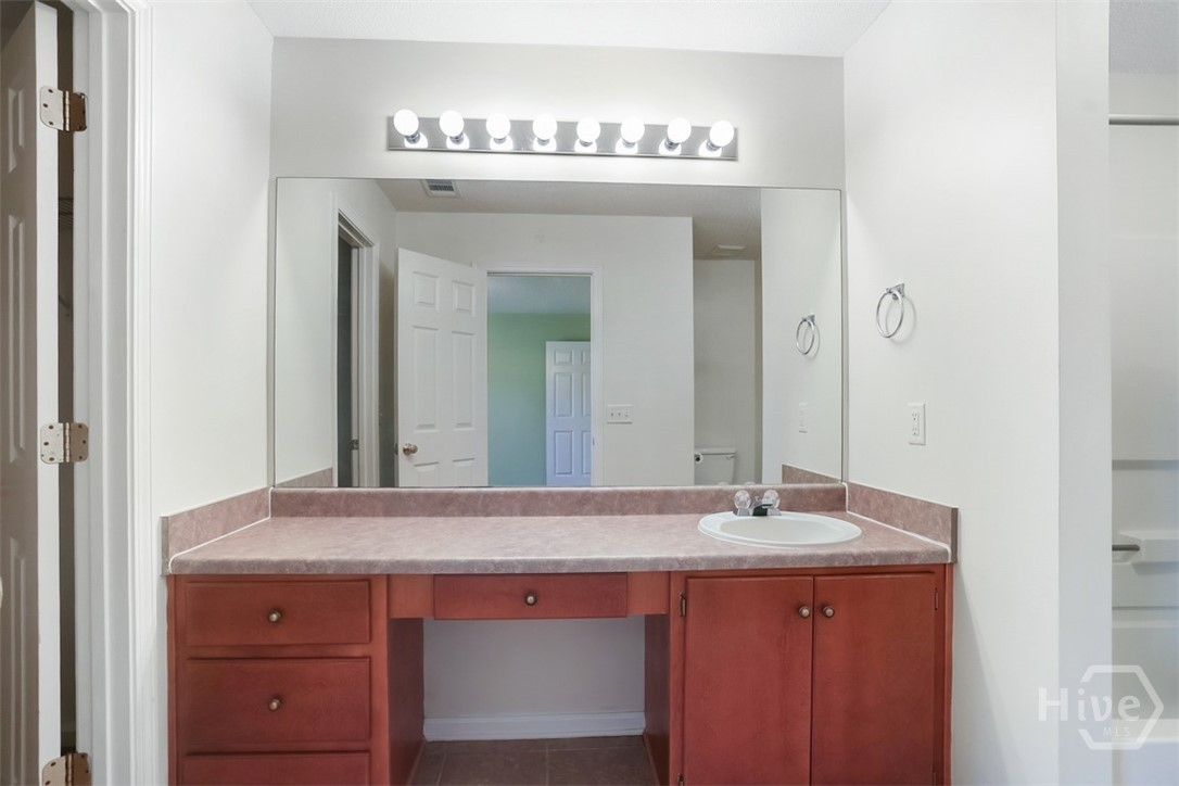 15 Victoria Court Pooler, GA 31322 - Photo 22 of 40 Primary Vanity