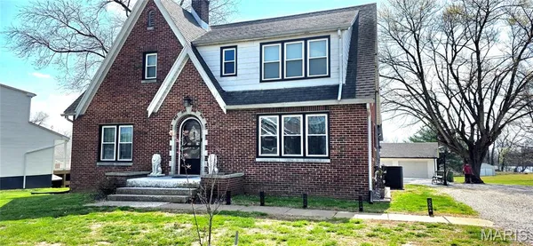 $265,000 | 925 Lehmen Drive, Chester, IL 62233