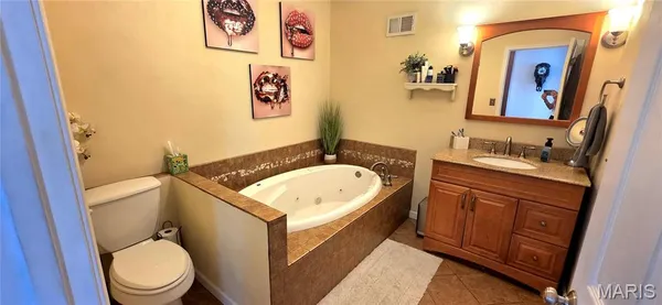 $265,000 | 925 Lehmen Drive, Chester, IL 62233