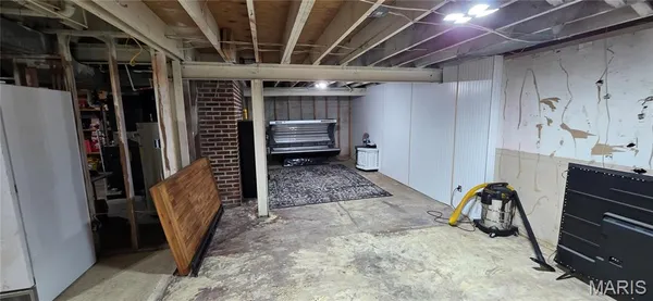 $265,000 | 925 Lehmen Drive, Chester, IL 62233