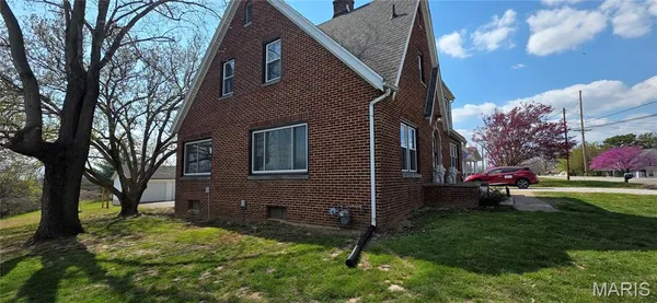 $265,000 | 925 Lehmen Drive, Chester, IL 62233