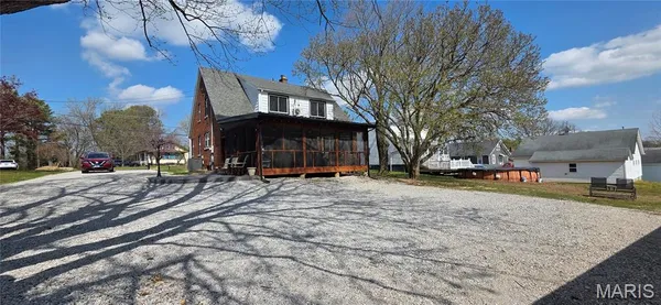 $265,000 | 925 Lehmen Drive, Chester, IL 62233