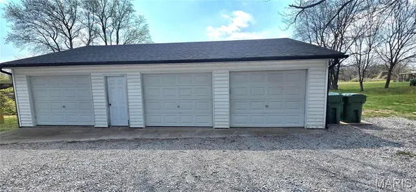 $265,000 | 925 Lehmen Drive, Chester, IL 62233