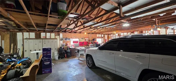 $265,000 | 925 Lehmen Drive, Chester, IL 62233