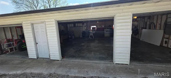 $265,000 | 925 Lehmen Drive, Chester, IL 62233