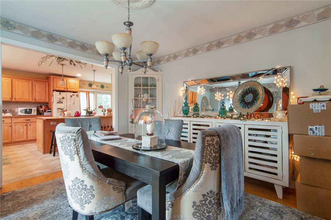 40 Rockridge Road Westerly, RI 02891 - Photo 12 of 33 Dining Room
