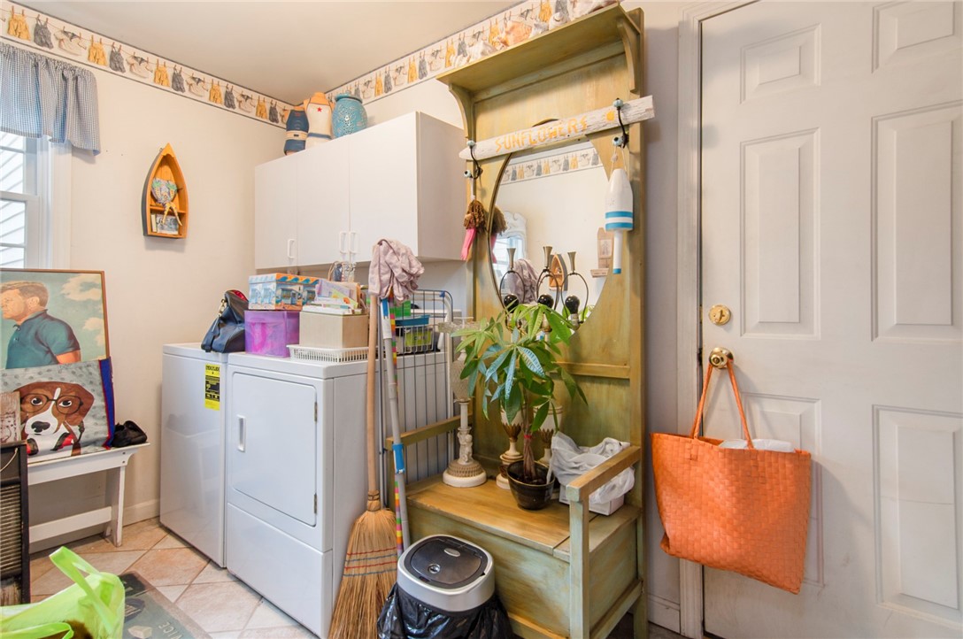 40 Rockridge Road Westerly, RI 02891 - Photo 17 of 33 Mud Room