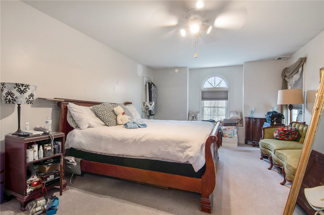 40 Rockridge Road Westerly, RI 02891 - Photo 20 of 33 Master bedroom