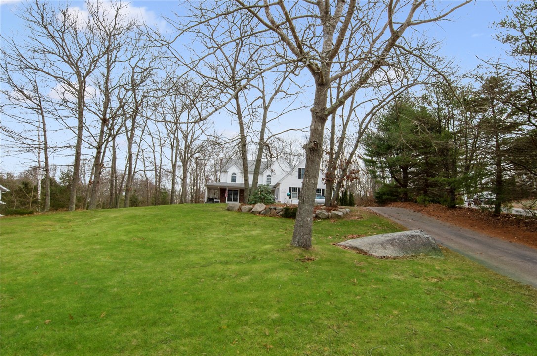 40 Rockridge Road Westerly, RI 02891 - Photo 2 of 33