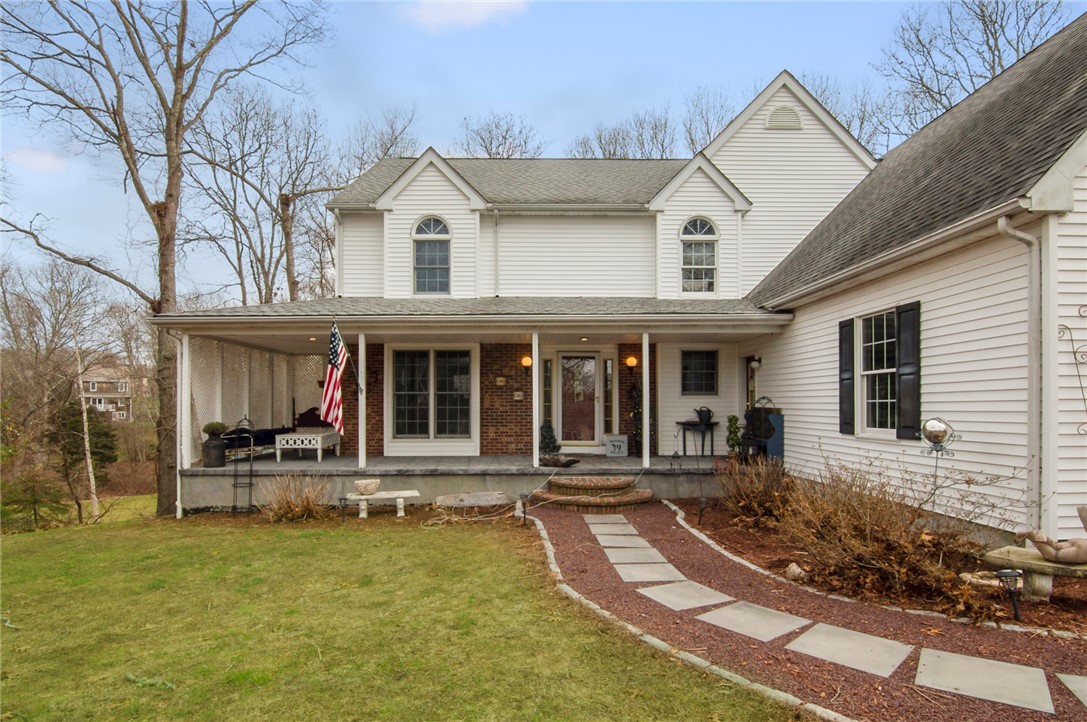 40 Rockridge Road Westerly, RI 02891 - Photo 3 of 33