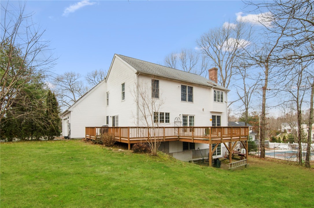 40 Rockridge Road Westerly, RI 02891 - Photo 31 of 33
