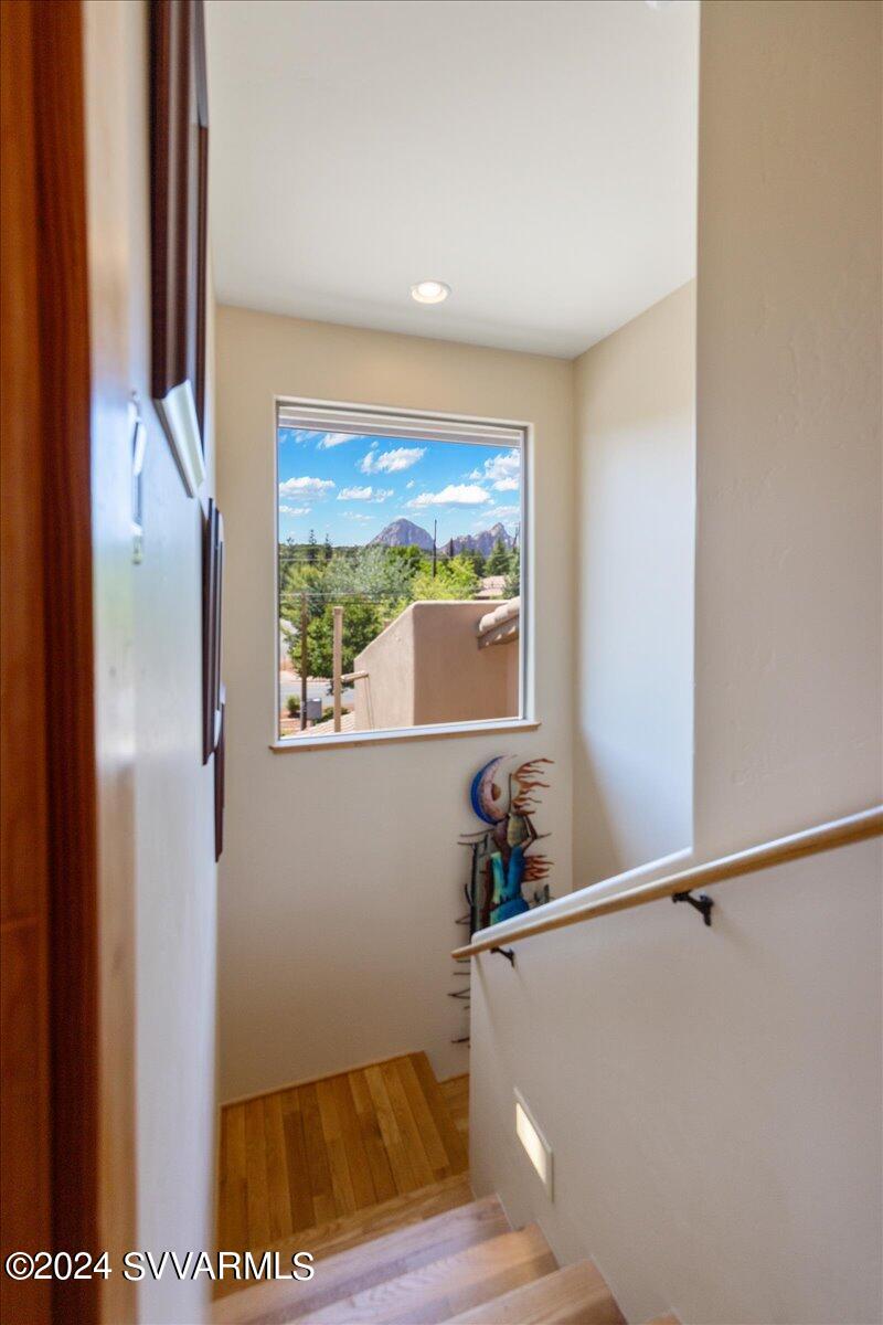 520 Jordan Road, Unit 9 Sedona, AZ 86336 - Photo 26 of 32 Stairway landing views