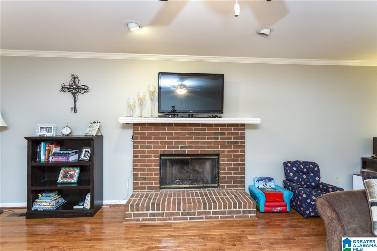 2044 Shagbark Road Hoover, AL 35244 - Photo 13 of 38 Gallery Image 13