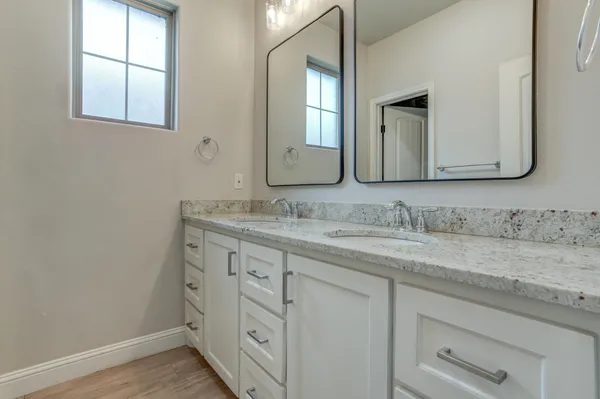 $335,000 | 204 Joliet Avenue, Levelland, TX 79336