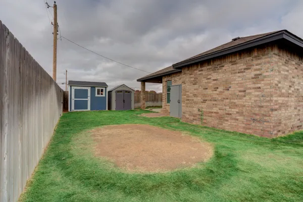 $335,000 | 204 Joliet Avenue, Levelland, TX 79336
