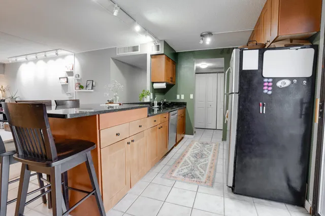 $215,000 | 1920 South 1st Street, Unit 409, Minneapolis, MN 55454