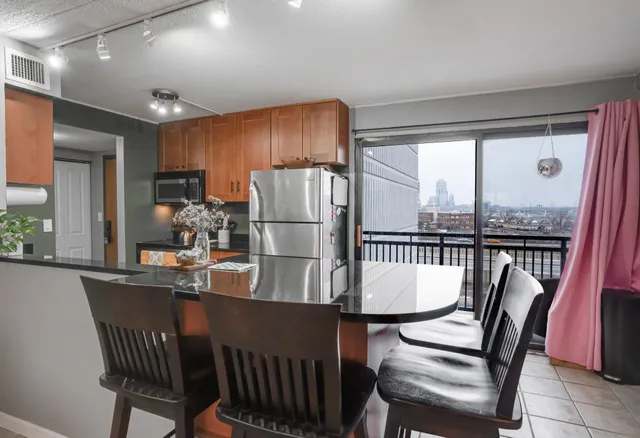 $215,000 | 1920 South 1st Street, Unit 409, Minneapolis, MN 55454