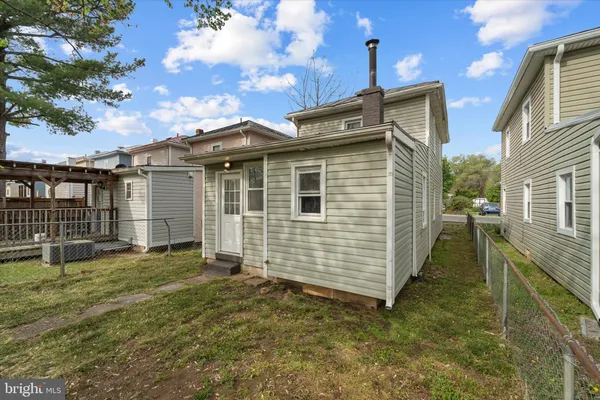 $230,000 | 316 Ritenour Street, Front Royal, VA 22630