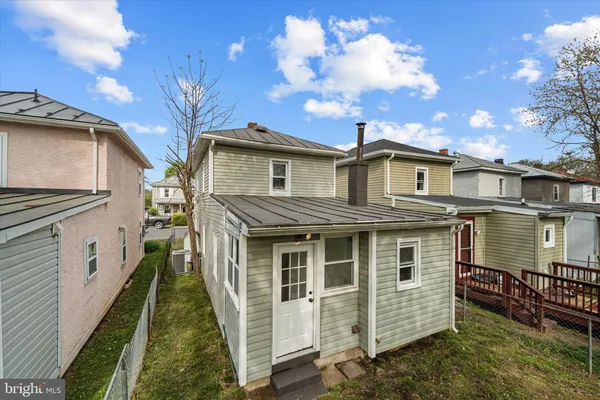 $230,000 | 316 Ritenour Street, Front Royal, VA 22630