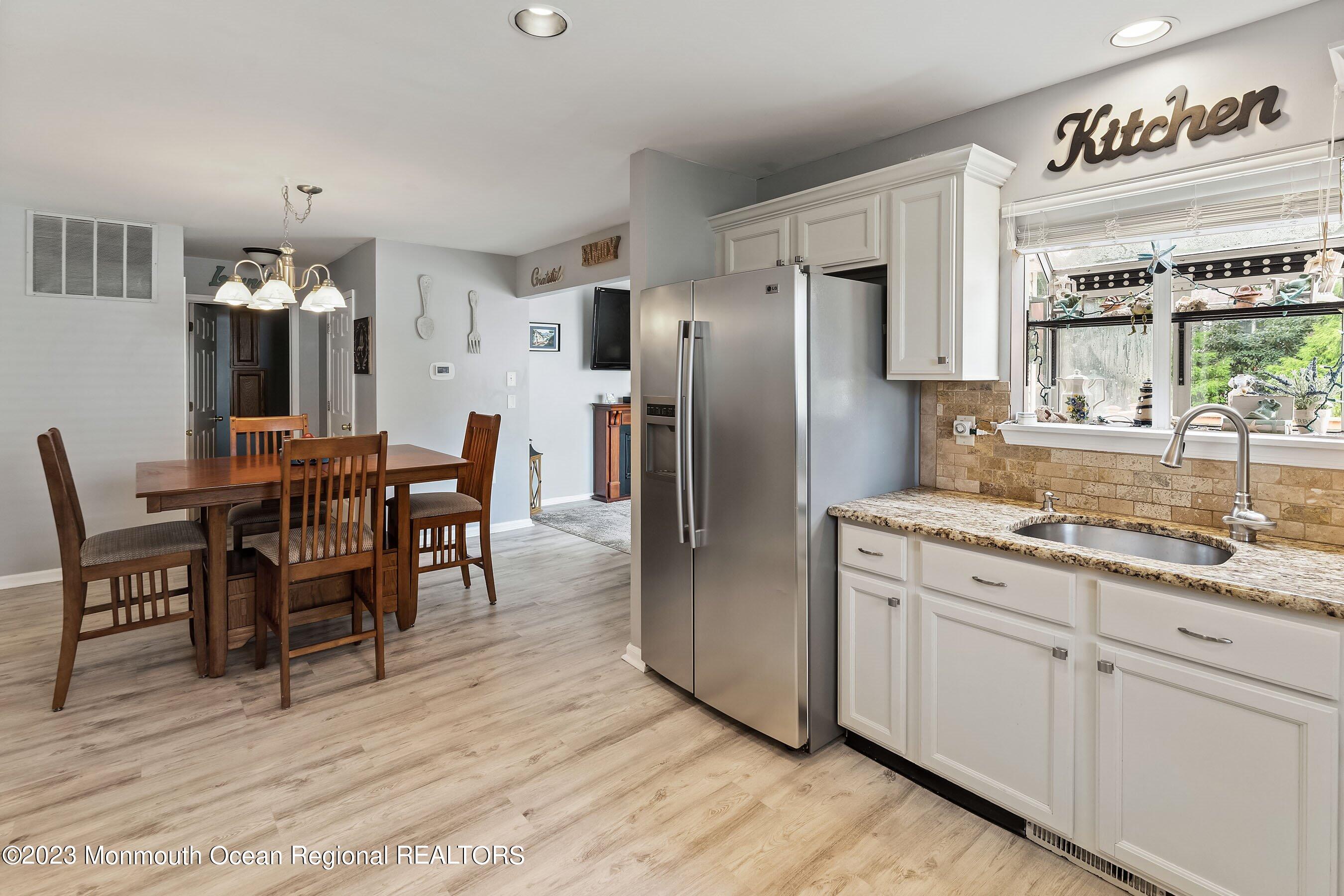 275 Sextant Road Manahawkin, NJ 08050 - Photo 10 of 33 275 Sextant Kitchen/Dining