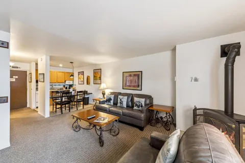 $430,000 | 3535 Lake Tahoe Boulevard, Unit 204, South Lake Tahoe, CA 96150