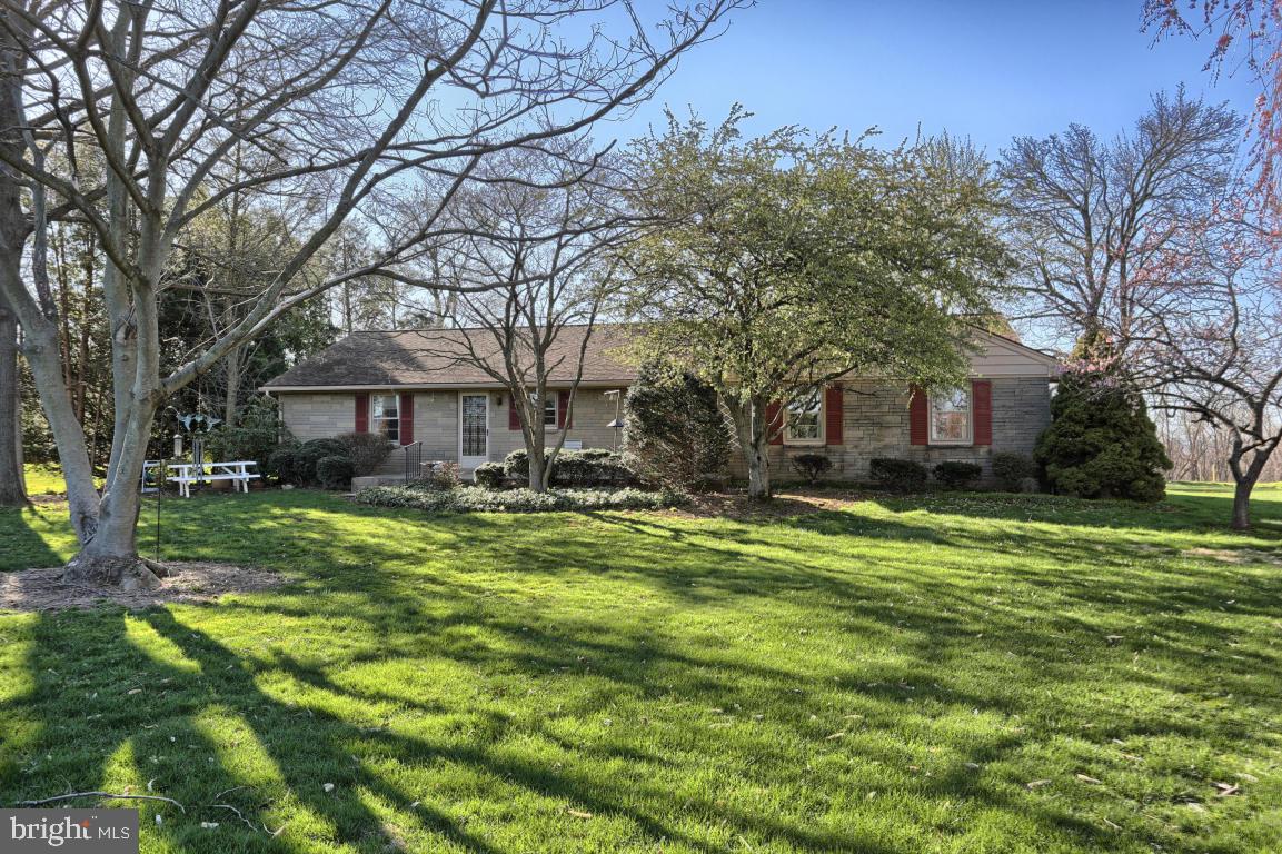 208 North Zinns Mill Road Lebanon, PA 17042 - Photo 25 of 31 Gallery Image 25