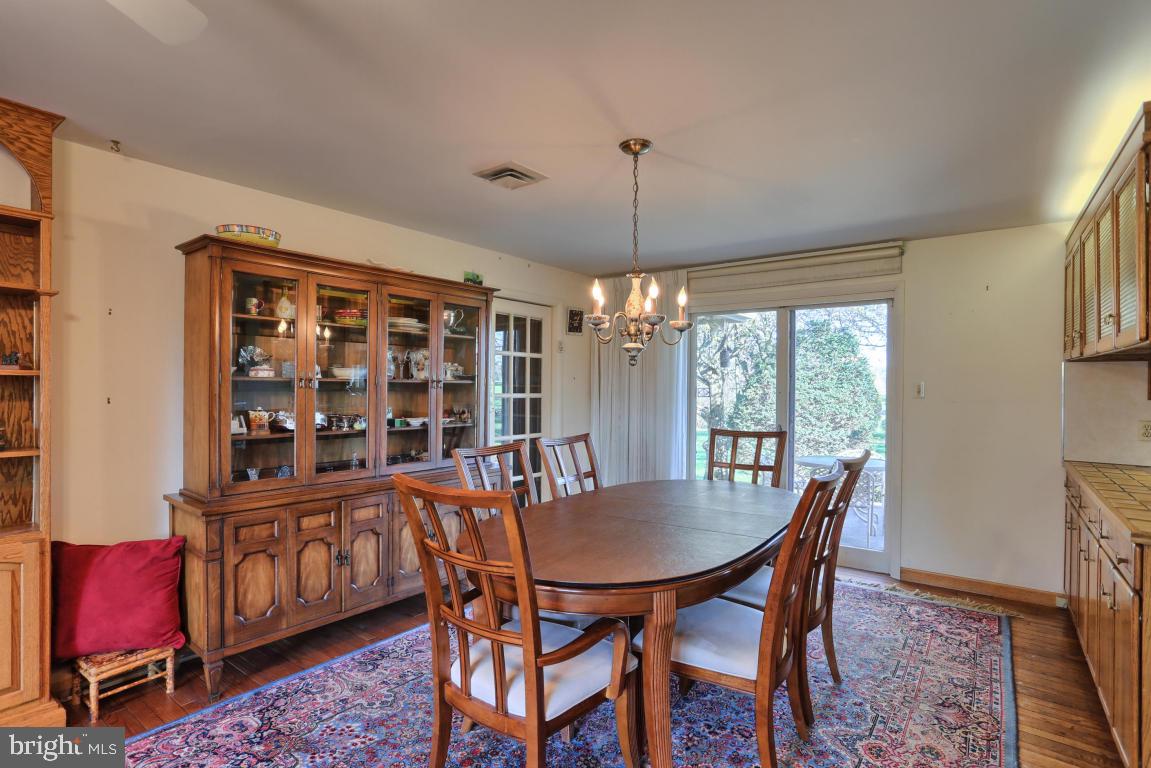 208 North Zinns Mill Road Lebanon, PA 17042 - Photo 10 of 31 Gallery Image 10