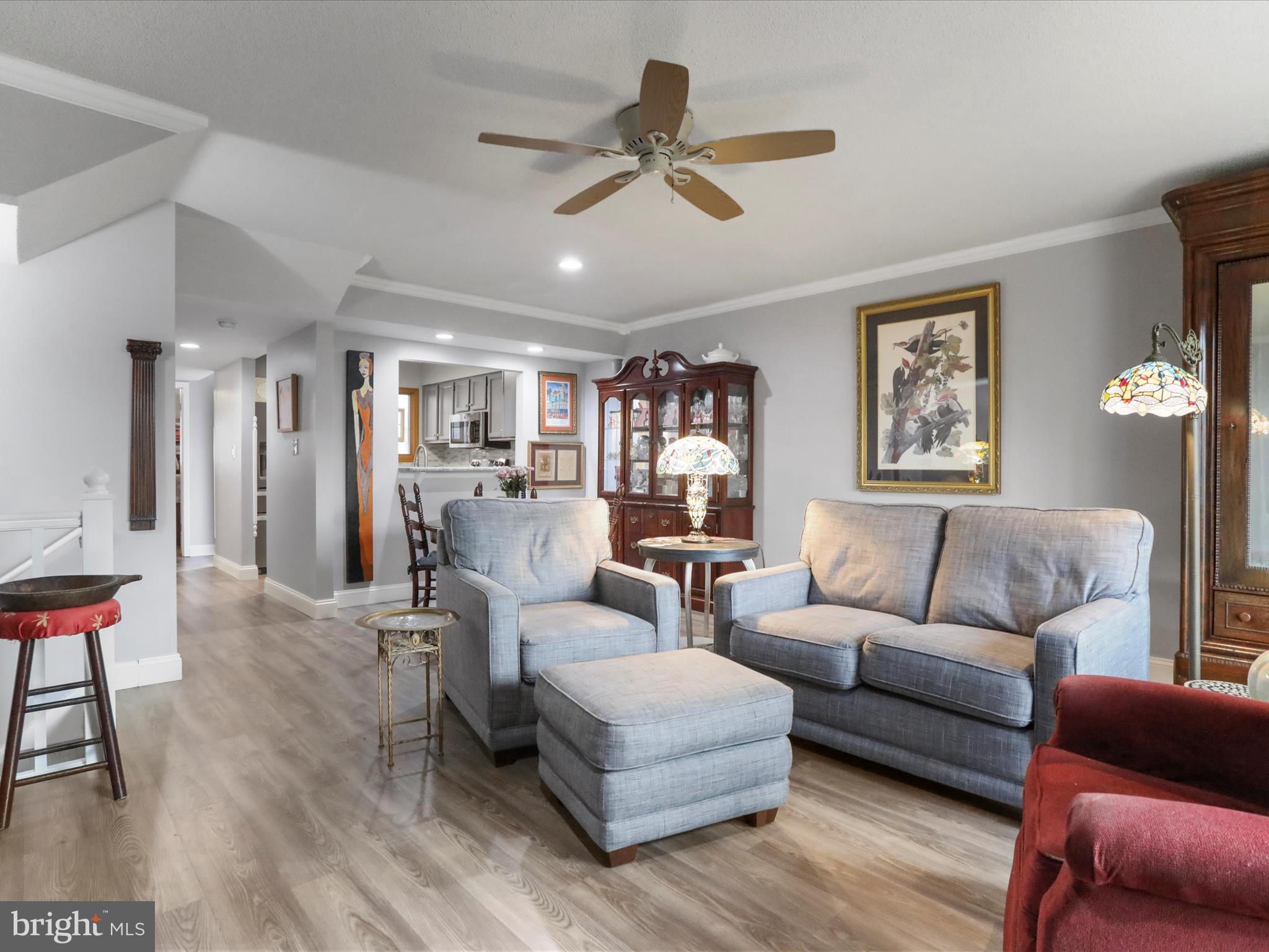 205 Tecumseh Trail Hedgesville, WV 25427 - Photo 16 of 75 Living room.