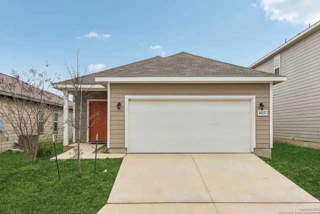 $1,895 | 4422 Chandler Road, Unit 2 | Pecan Valley