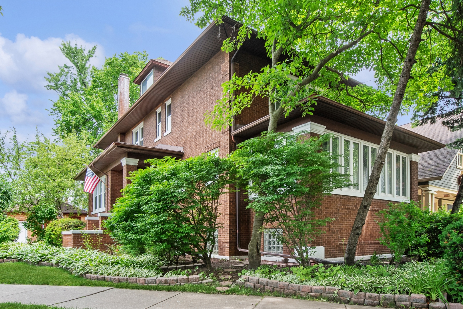 4545 North Manor Avenue Chicago, IL 60625 - Photo 3 of 76