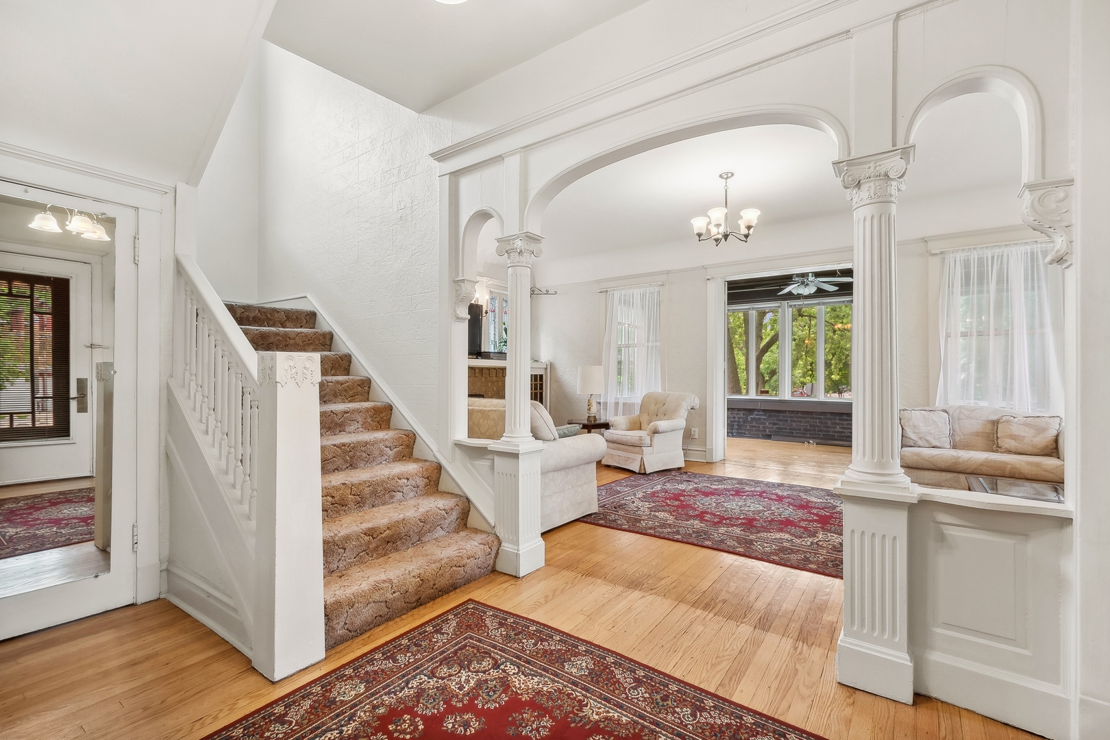 4545 North Manor Avenue Chicago, IL 60625 - Photo 6 of 76