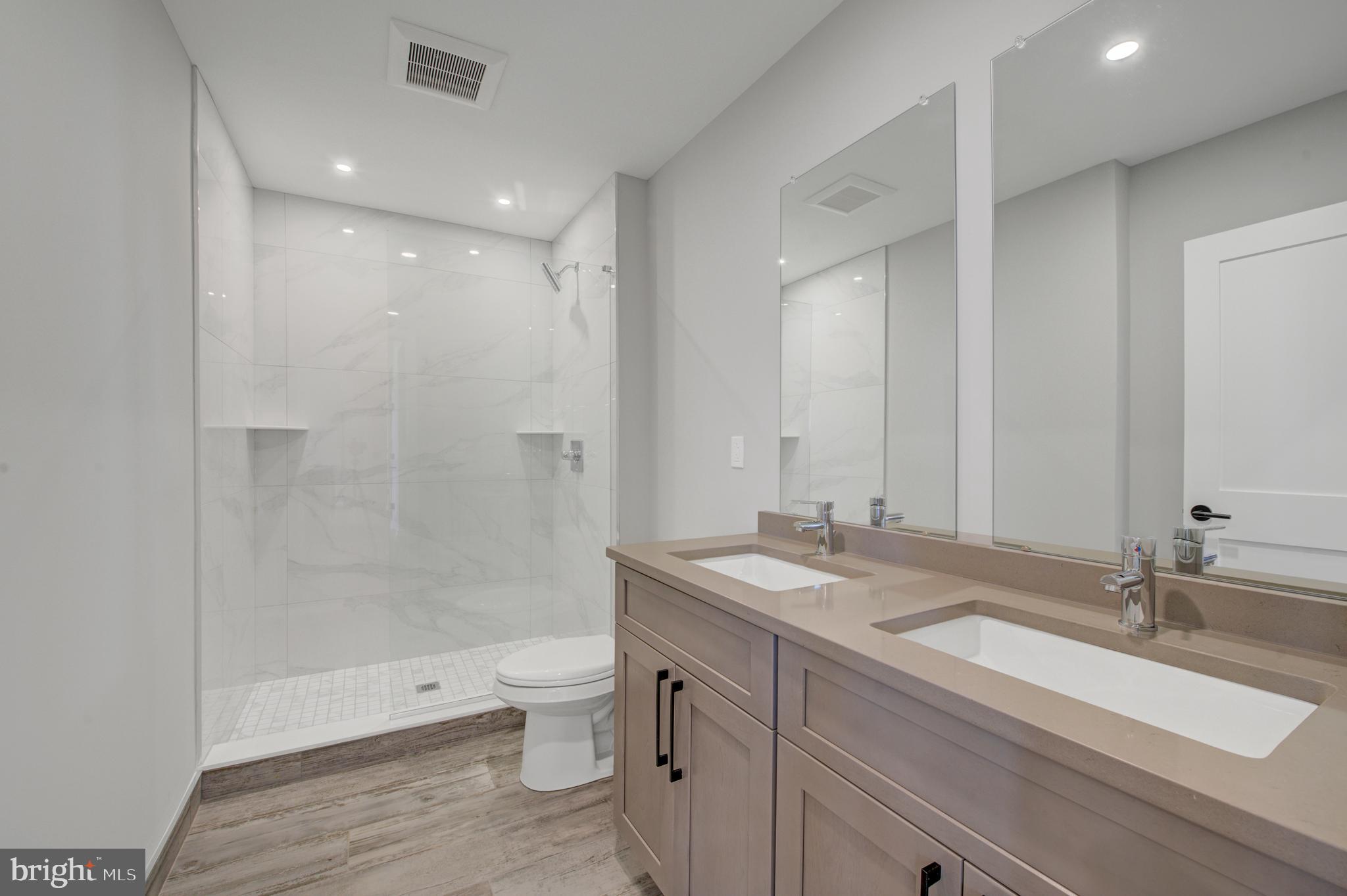 2445 Innovator Way, Unit 4D Philadelphia, PA 19146 - Photo 13 of 31