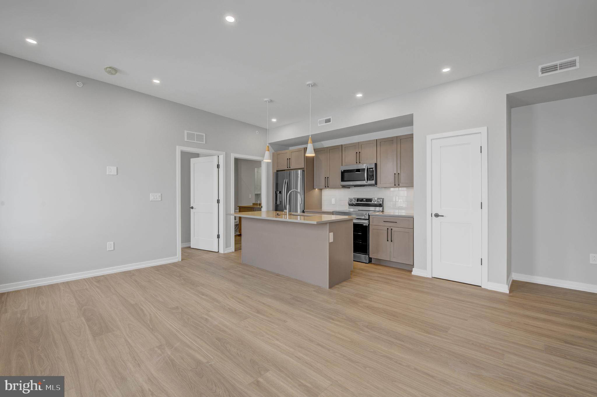 2445 Innovator Way, Unit 4D Philadelphia, PA 19146 - Photo 2 of 31