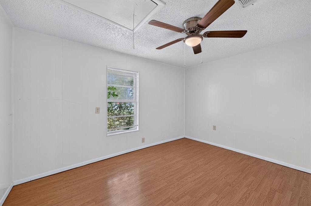 620 West Main Street Crowley, TX 76036 - Photo 11 of 33