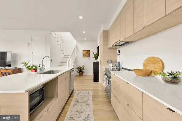 $7,500 | 1550 11th Street Northwest, Unit 401, Washington, DC 20005