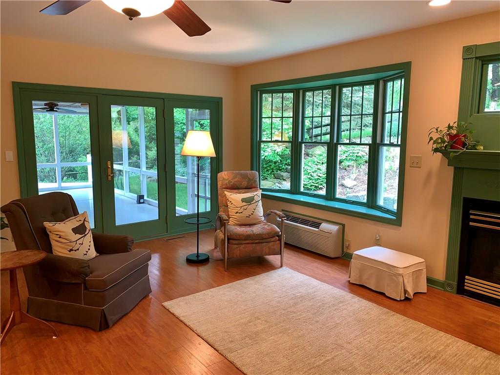 4096 Glasgow Road Valencia, PA 16059 - Photo 10 of 25 Gallery Image 10