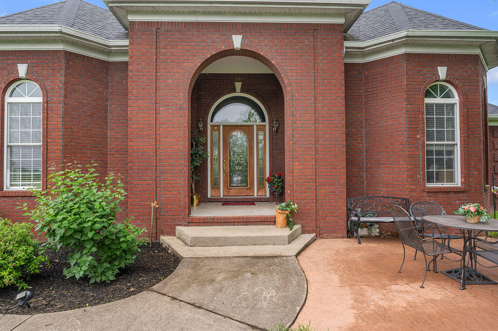 1100 Lloyd Road Georgetown, KY 40324 - Photo 2 of 39 TDB_9197