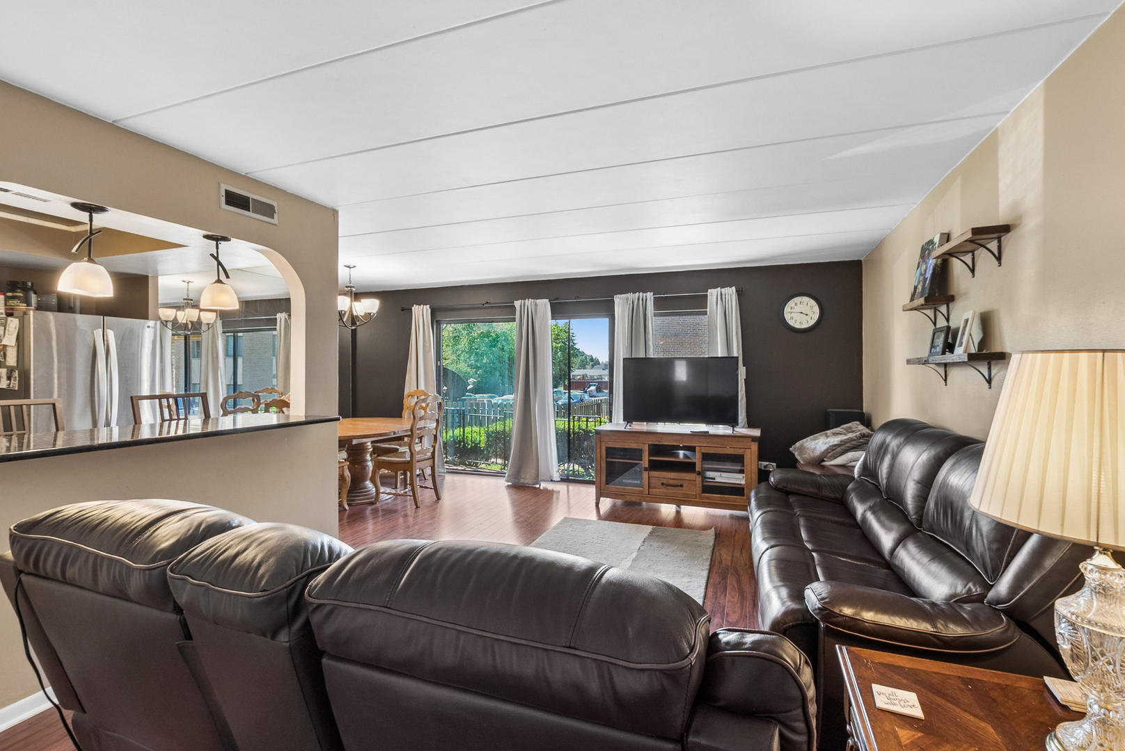 9111 South Roberts Road, Unit 7C Hickory Hills, IL 60457 - Photo 2 of 20