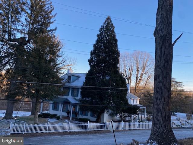 51 Scott Road Glen Mills, PA 19342 - Photo 92 of 103 a view of entryway with sitting area