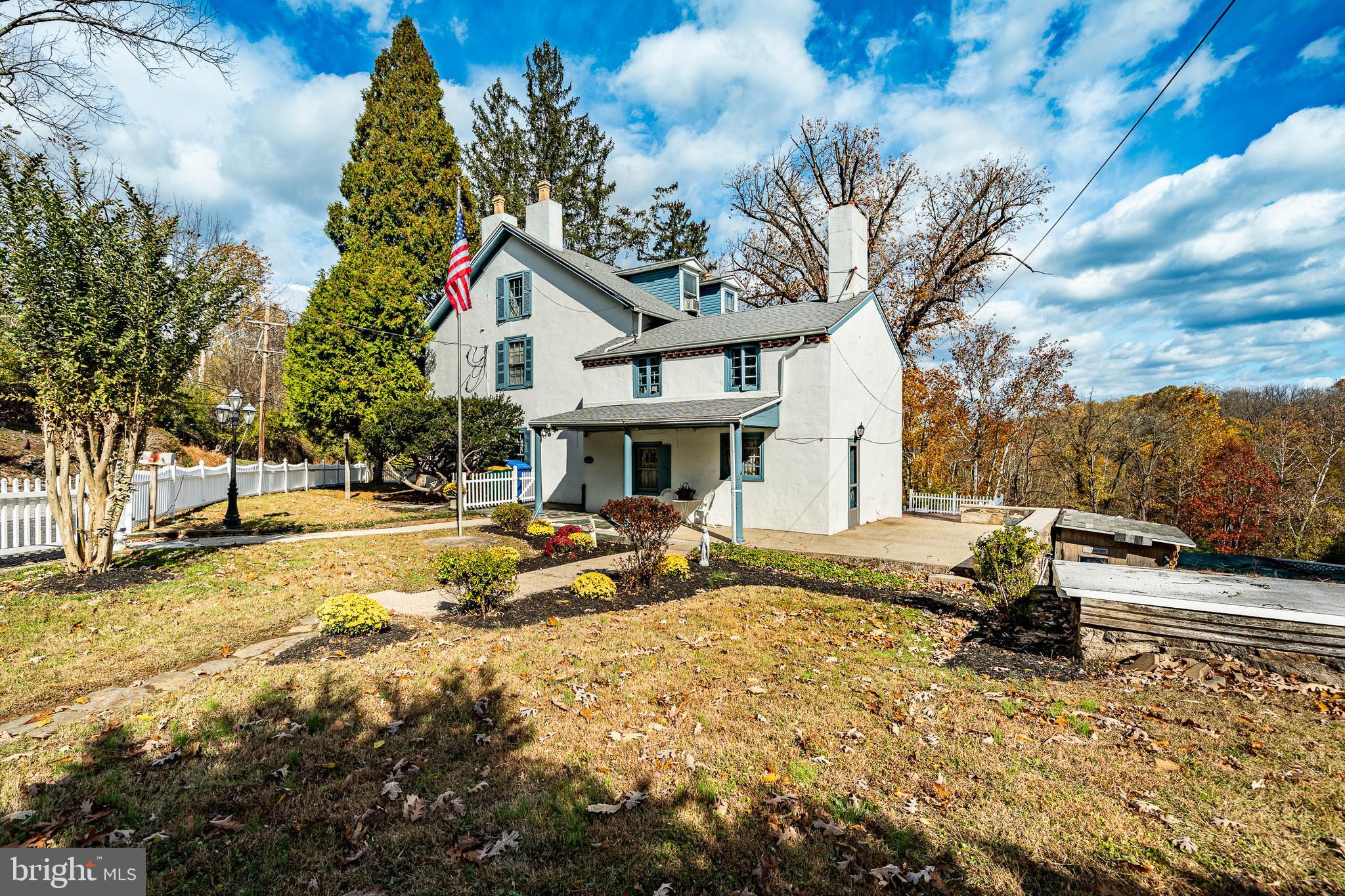 51 Scott Road Glen Mills, PA 19342 - Photo 10 of 85 a view of a house with backyard and sitting area