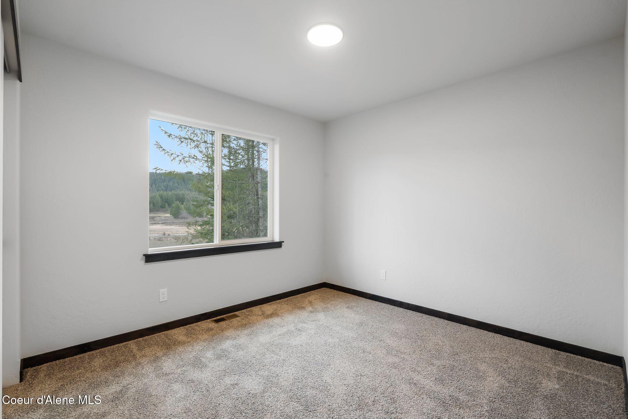 9490 Sunnyside Road Sandpoint, ID 83864 - Photo 11 of 44 18_DSC07849
