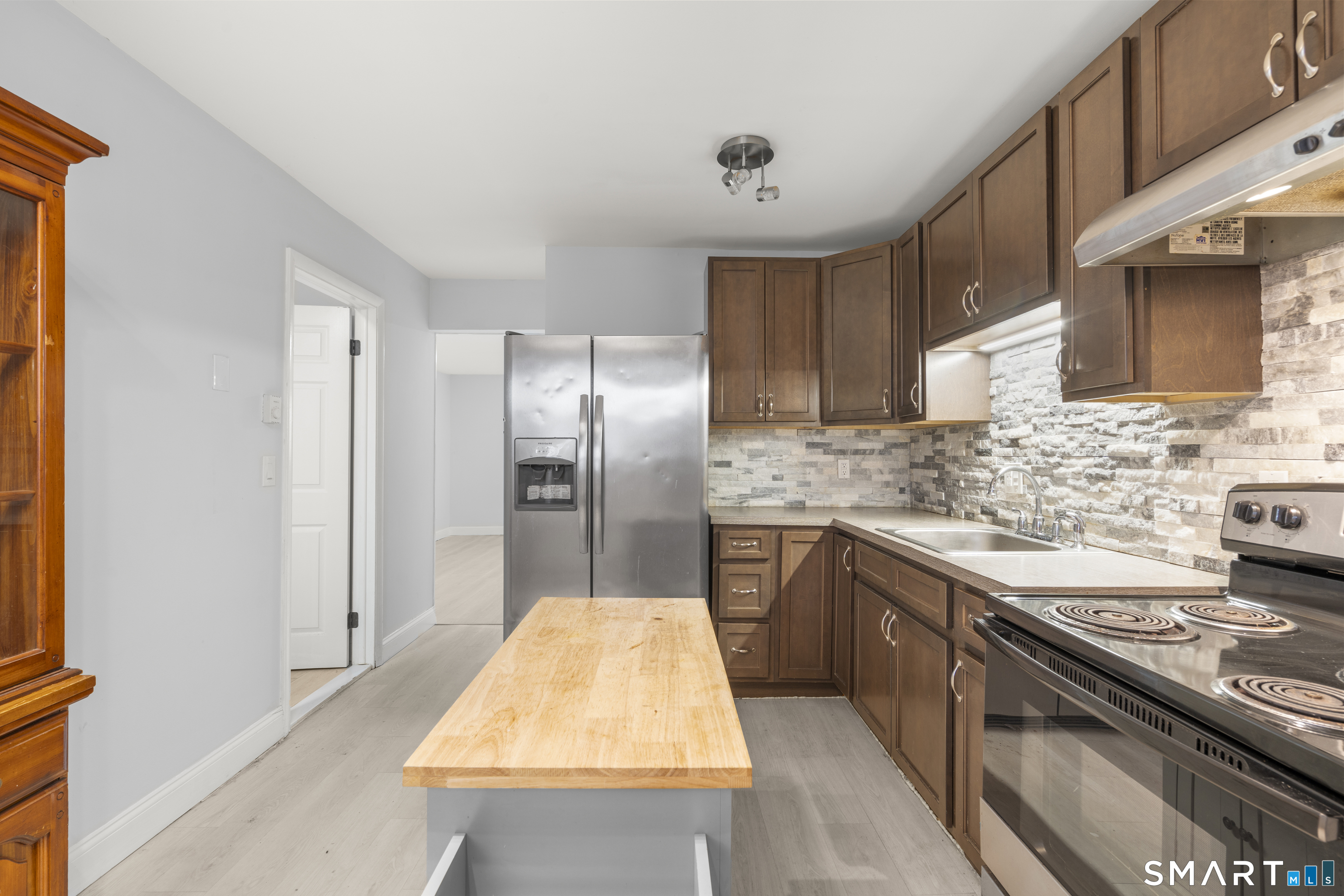 161 West Spring Street, Unit D2 West Haven, CT 06516 - Photo 3 of 17