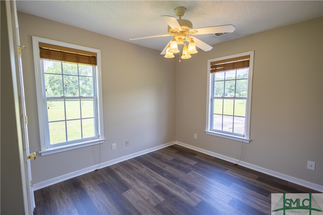306 Main Trail Midway, GA 31320 - Photo 27 of 36 Bonus room off the garage central heated/cooled